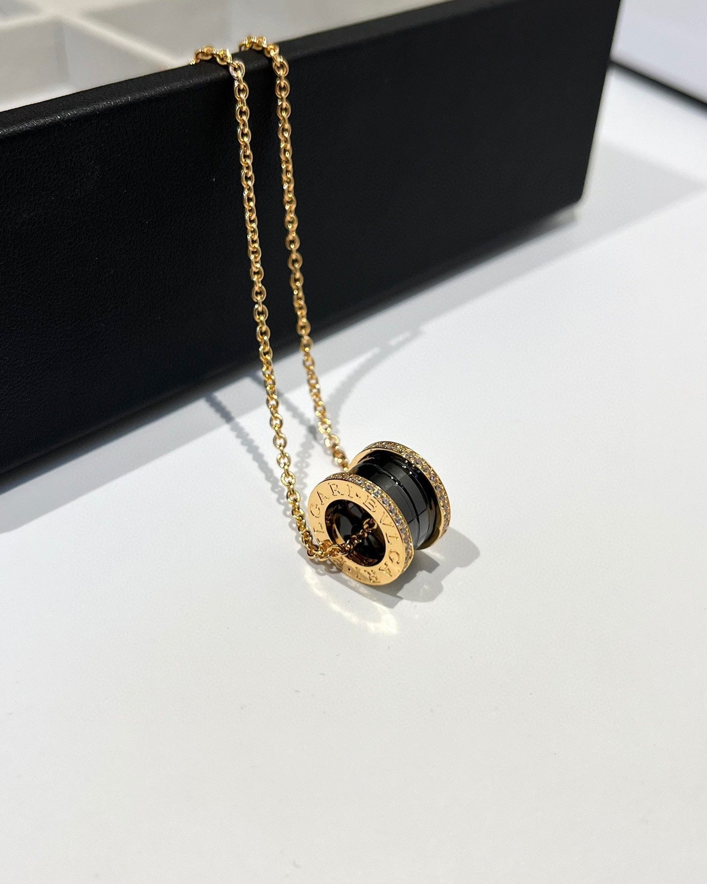 Renovia Schmuck ZERO 1 SCHWARZ KERAMIK DIAMANT ROSÉGOLD HALSKEТTE
