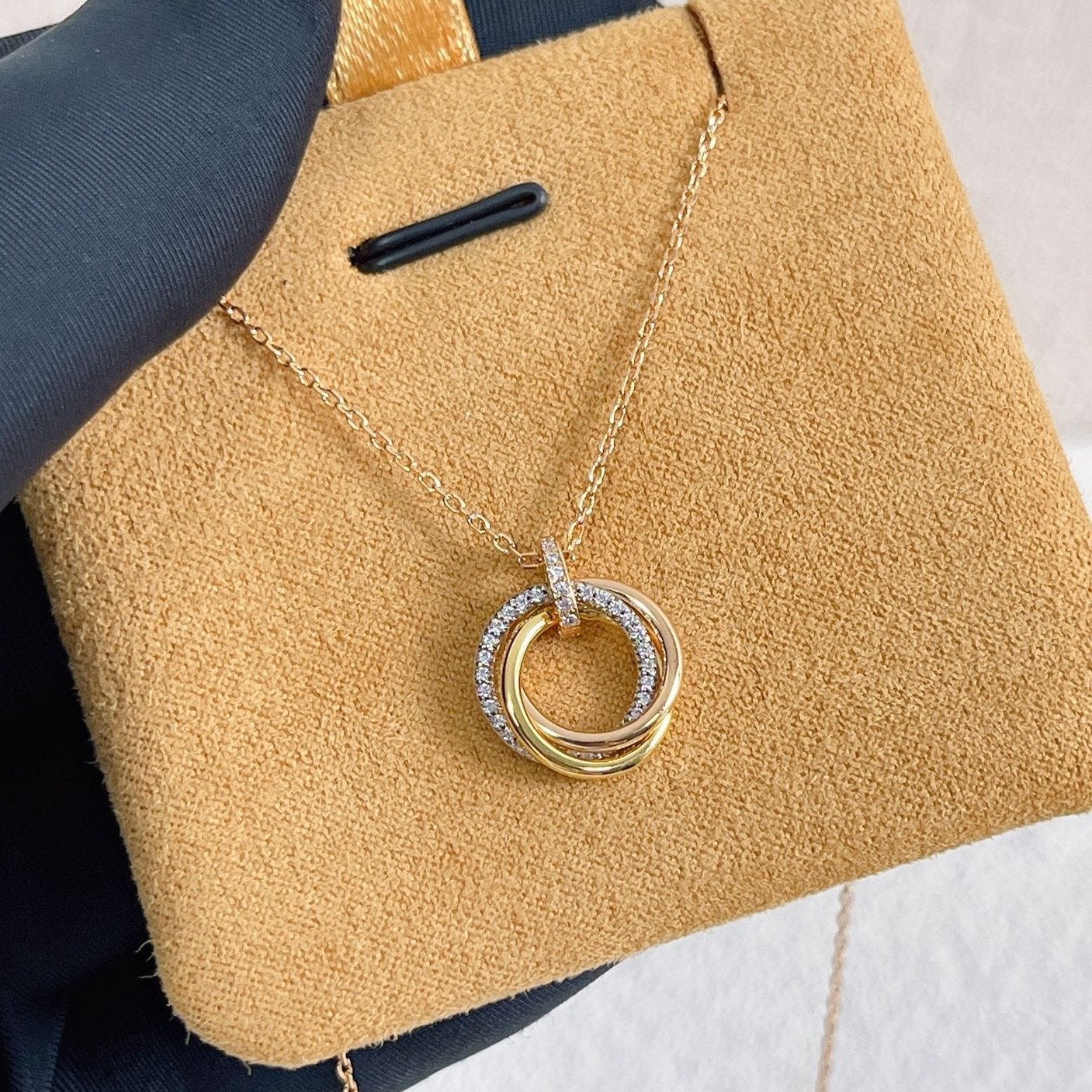 [Renovia Jewelry]TRINITY NECKLACE SILVER GOLD PINK GOLD DIAMONDS