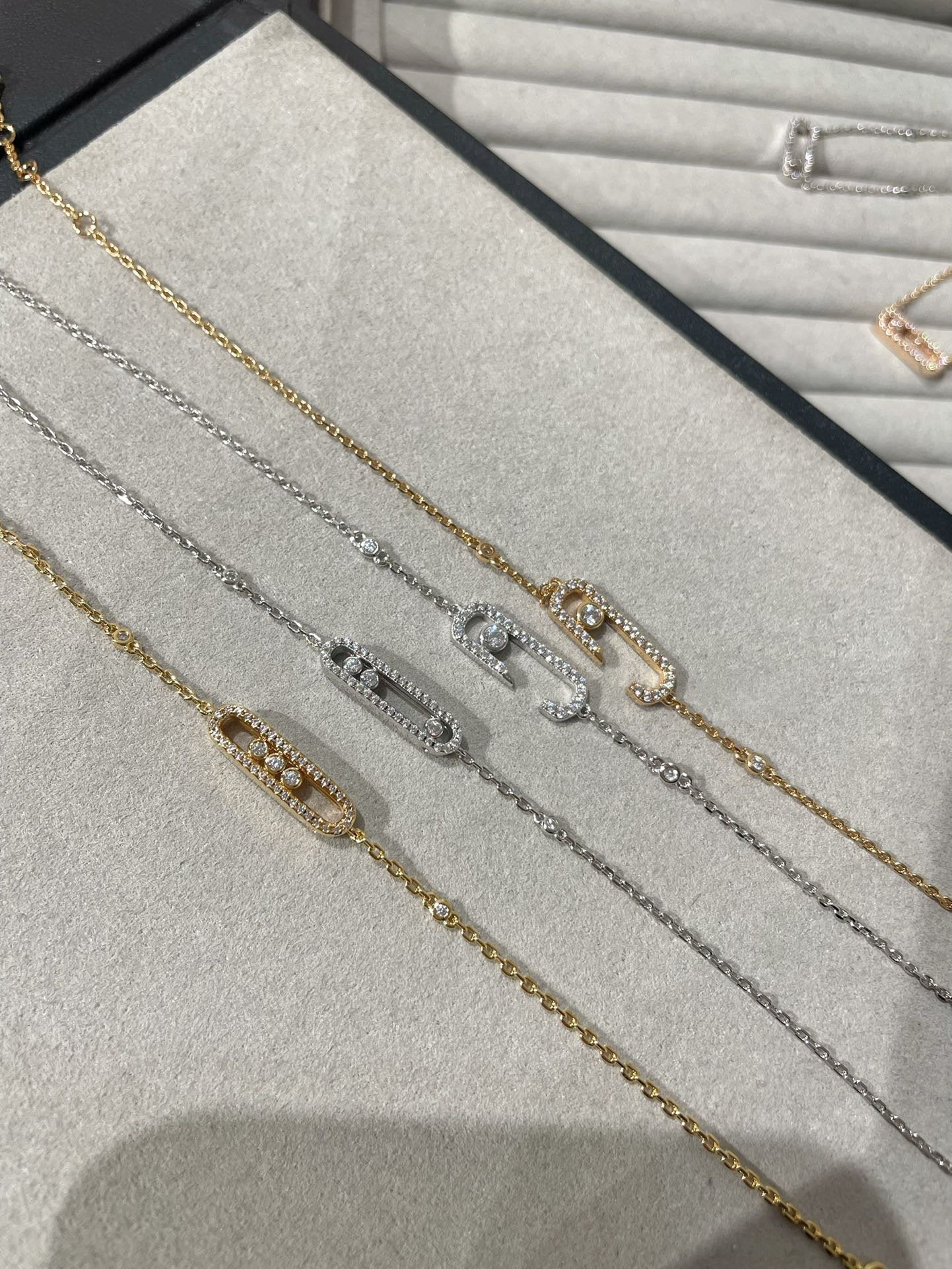 [Renovia Jewelry]BABY MOVE DIAMOND BRACELET