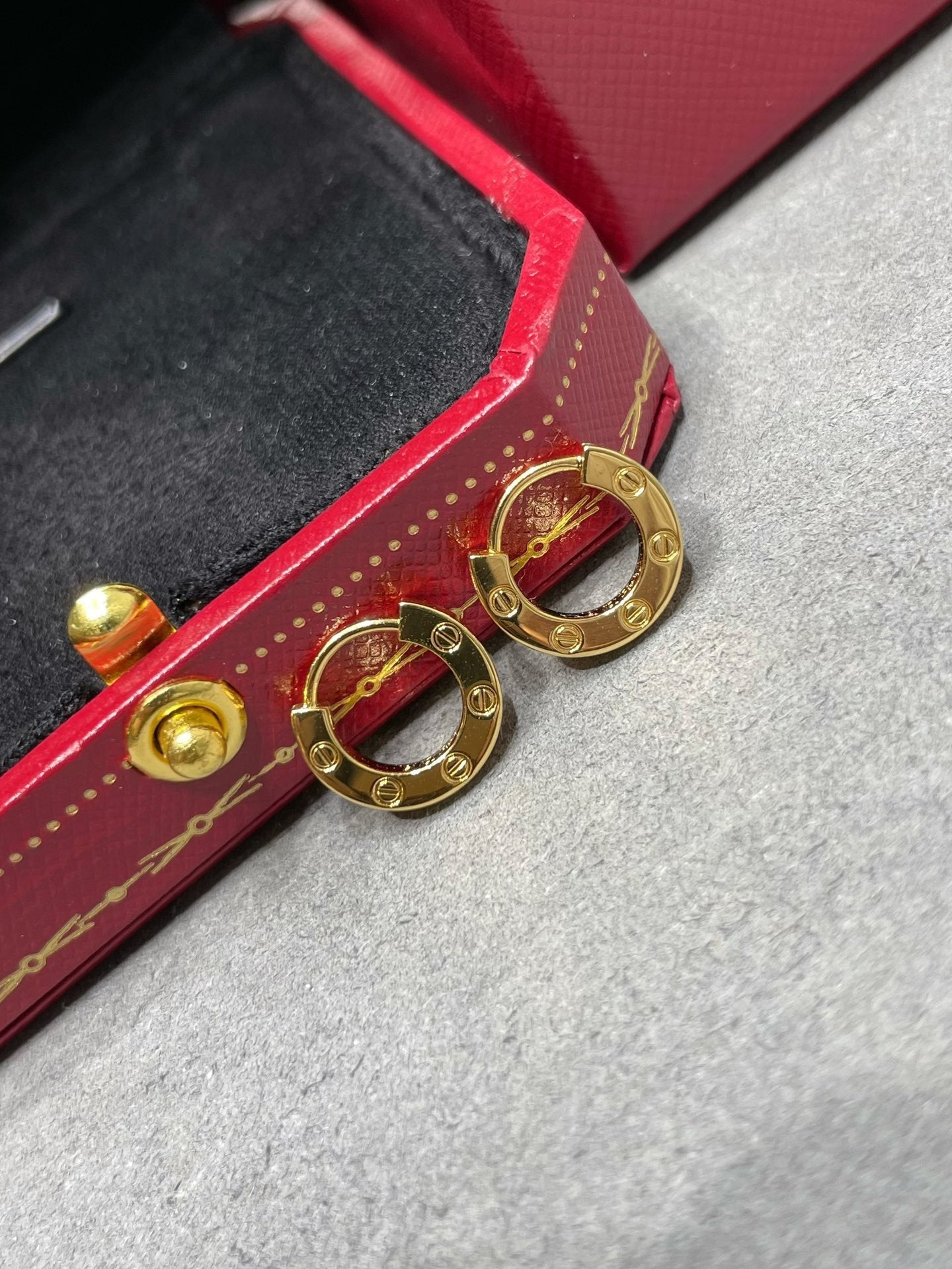 [Renovia Jewelry]LOVE MINI EARRINGS