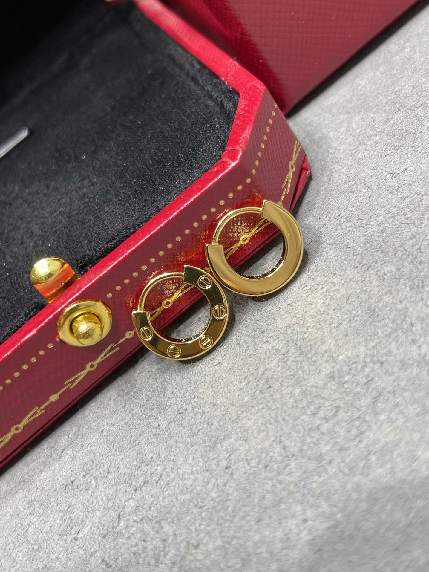 [Renovia Jewelry]LOVE MINI EARRINGS