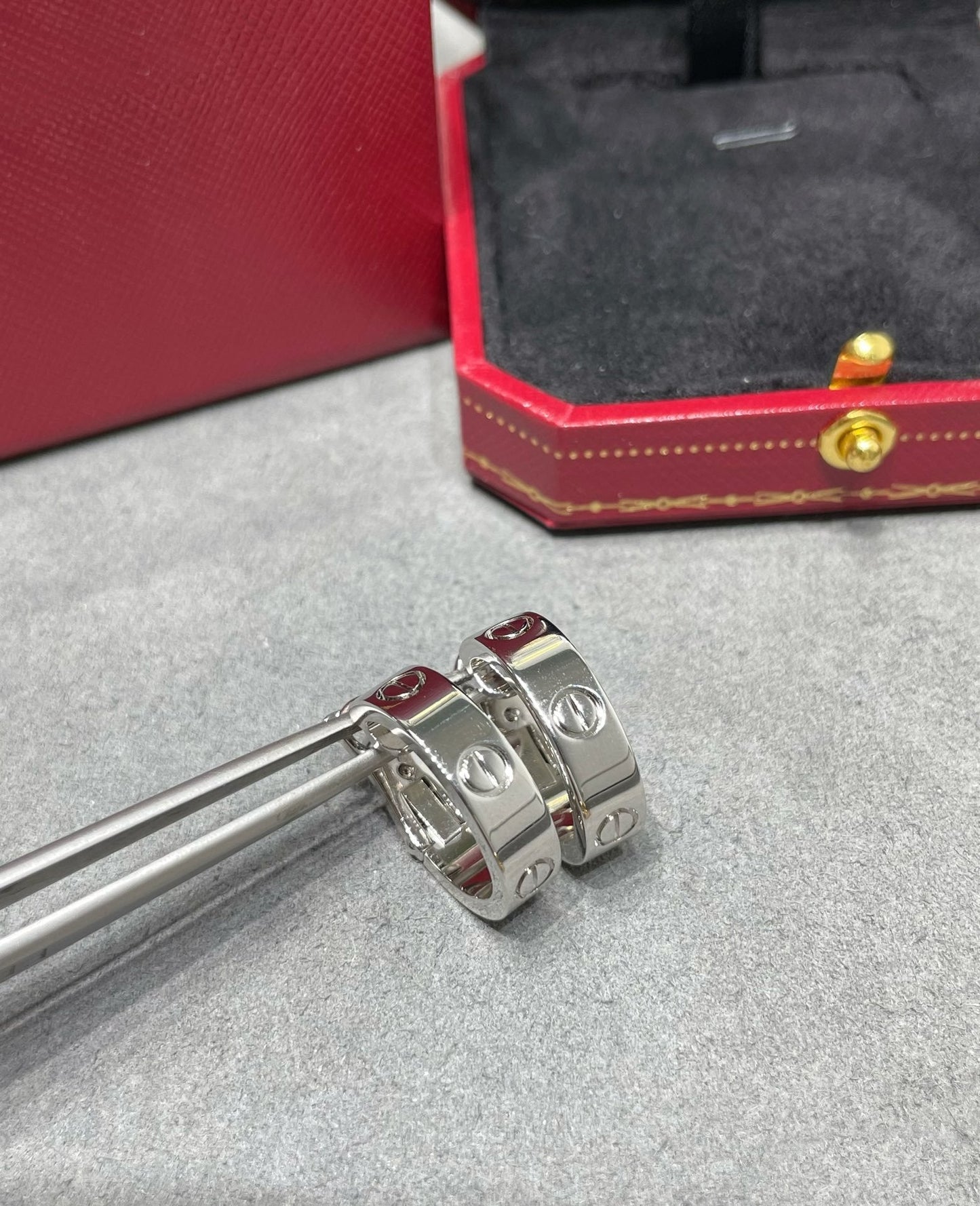 [Renovia Jewelry]LOVE 5.5MM EARRINGS